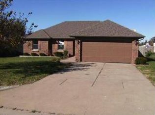 6341 W Cottonwood Rd, Springfield, MO 65802