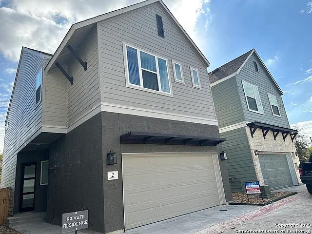 3 bed, 2.5 bath, 1623 sqft, $2,200 — Photo 2