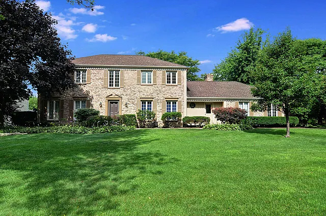 8200 Ridgepoint Dr photo 1