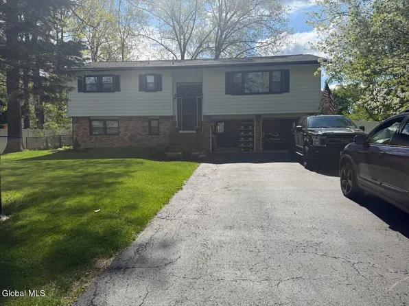 7 Ponderosa Drive, Voorheesville, NY 12186