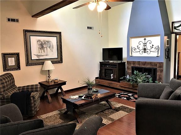 2nd image of 2139 W Loren Cir