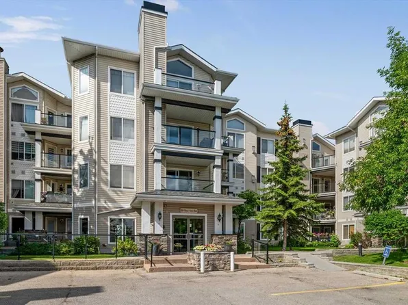 369 E Rocky Vista Park NW #131, Calgary, AB T3G 5K7