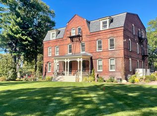 40-42 Round Hill Rd #2, Northampton, MA 01060