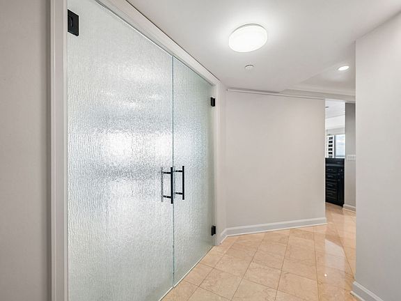 5th image of 161 E Chicago Ave APT 52F