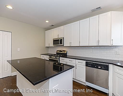 1st image of 1915 W Irving Park #202