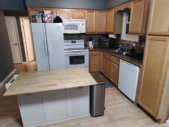 3rd image of 6838 S Lode Dr #3A