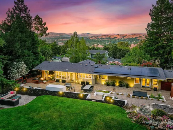 45 Golf Rd, Pleasanton, CA 94566