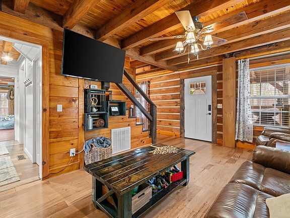 5th image of 464 Piney Hill Rd