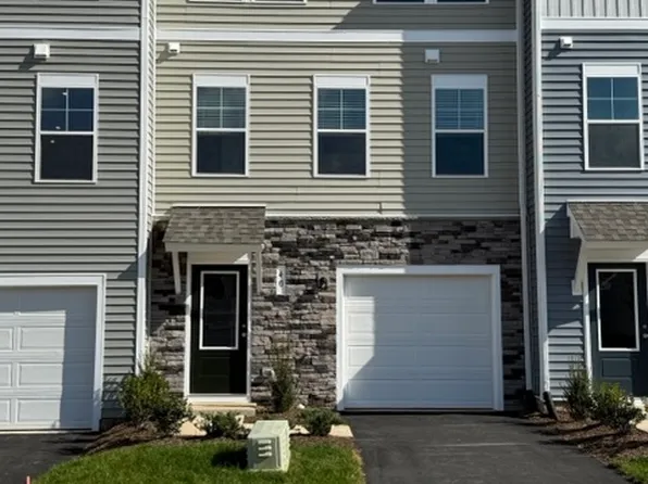 62 Saxon St, Charlottesville, VA 22902