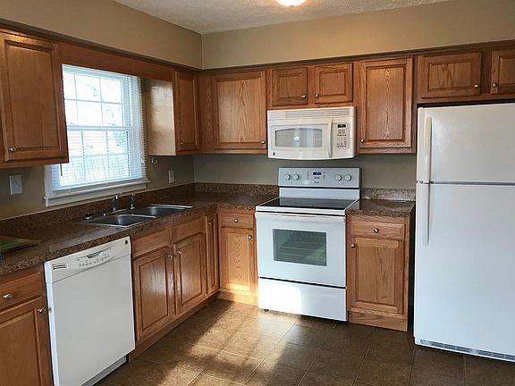 4th image of 117 Garden Park Dr