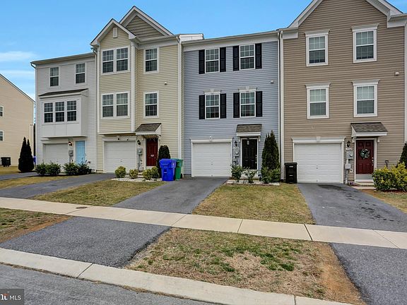 2nd image of 3564 Maplewood Ct #37
