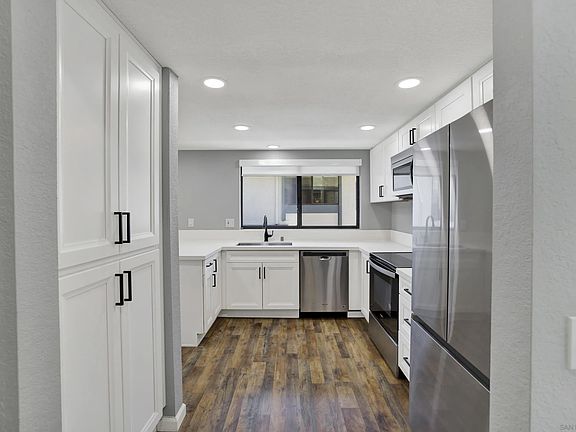 3rd image of 8878 Regents Rd Unit 201