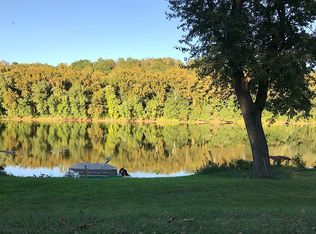 90 McShanes Landing Ln, Shepherdstown, WV 25443