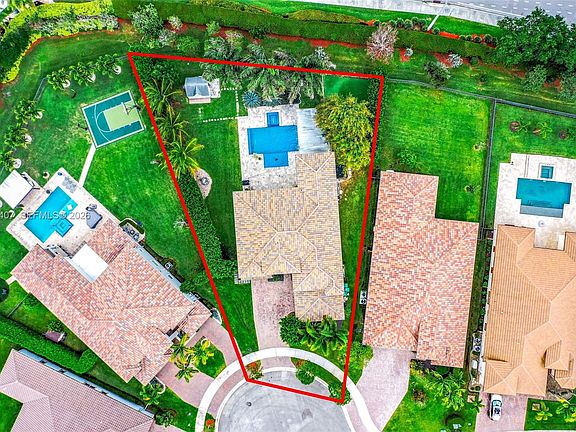 3rd image of 8766 Miralago Way