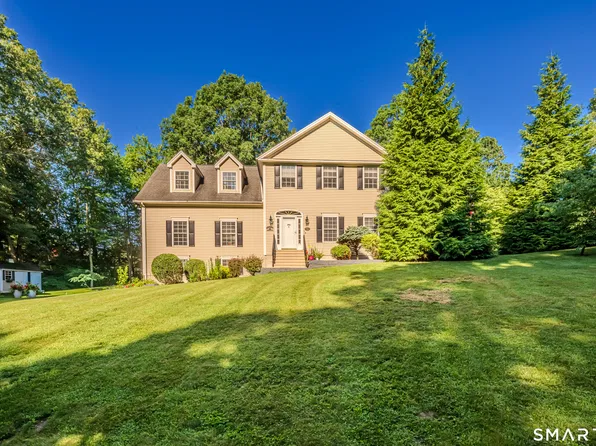65 West Dayton Hill Road, Wallingford, CT 06492