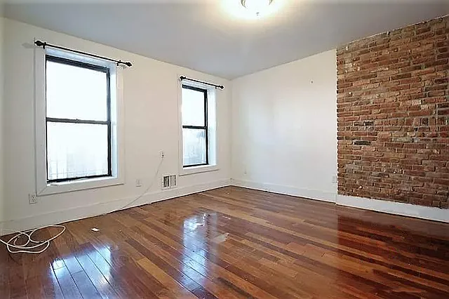 436 Throop Ave #1 — Photo 4