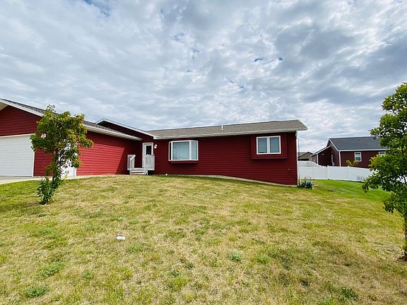 2nd image of 2640 Prairie Oak Dr