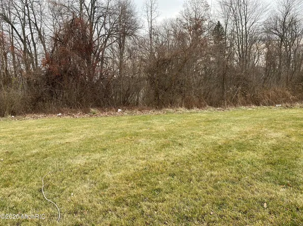 105 Diamond Point Ln, New Buffalo, MI 49117