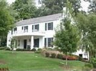 46 York Dr, Saint Louis, MO 63144