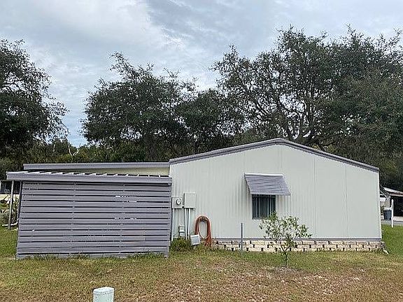 3rd image of 321 Magnolia Dr