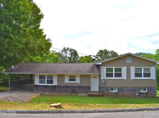 561 Robinson Dr, Loudon, TN 37774