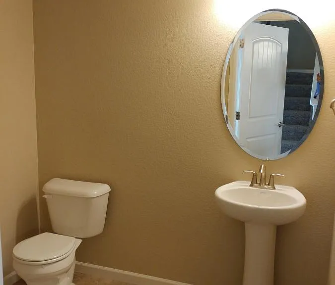Main level bath
