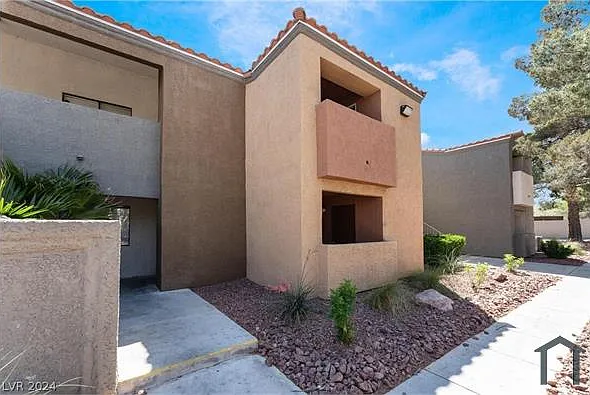3 bed, 1107 sqft, $1,995 — Photo 4