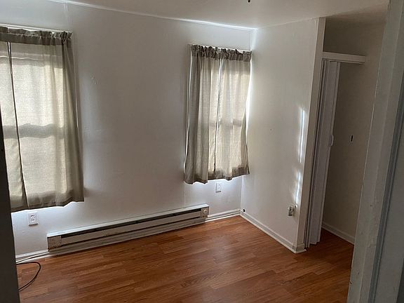 2nd image of 130 Bartram Ave