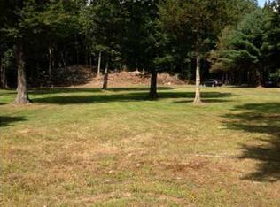 1 Central Pike, Foster, RI 02825