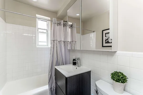 Sold by Keller Williams Realty Landmark | media 24