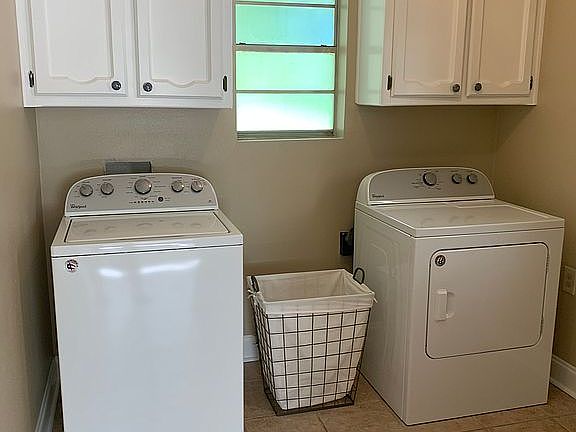5th image of 447 Brenda Dr