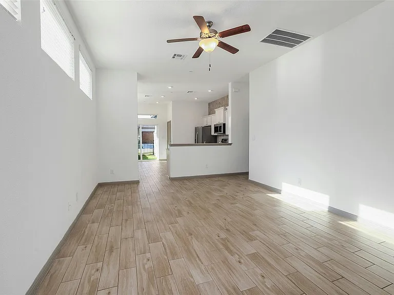 2800 Joe Dimaggio Blvd #55 — Photo 3