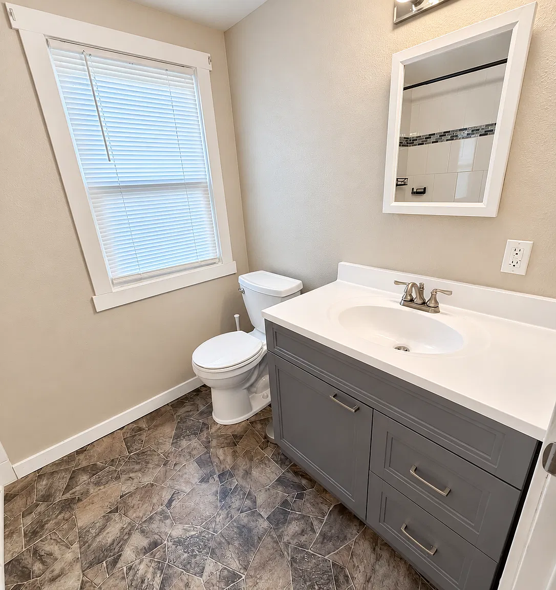 2 bed, 800 sqft, $1,675 — Photo 2
