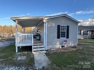 89 Ruth Whitaker Rd, Hendersonville, NC 28791