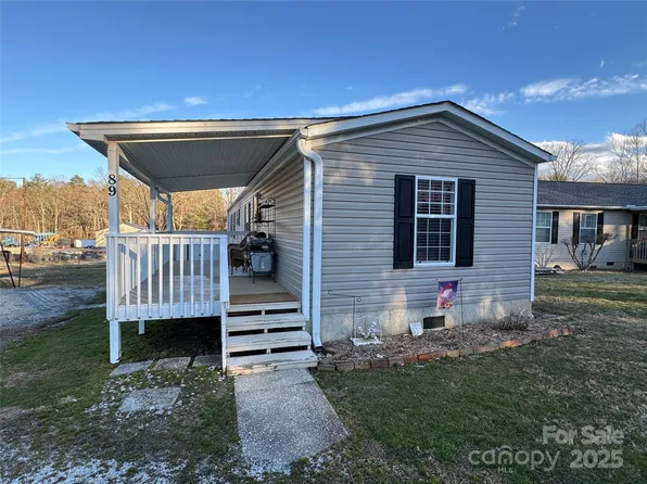 89 Ruth Whitaker Rd, Hendersonville, NC 28791