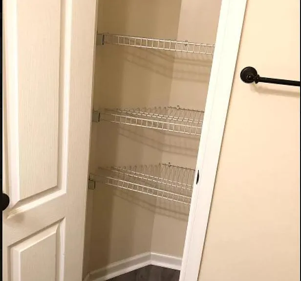 6341 Creekbend Dr — Photo 27