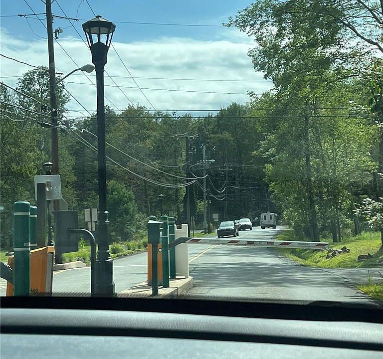 1st image of 289 Paxinos Dr