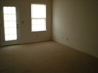 1st image of 104 Otter Ct