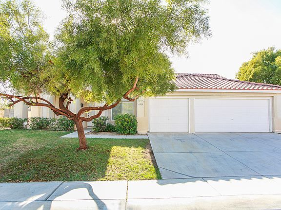 6319 Black Oaks St - 89031