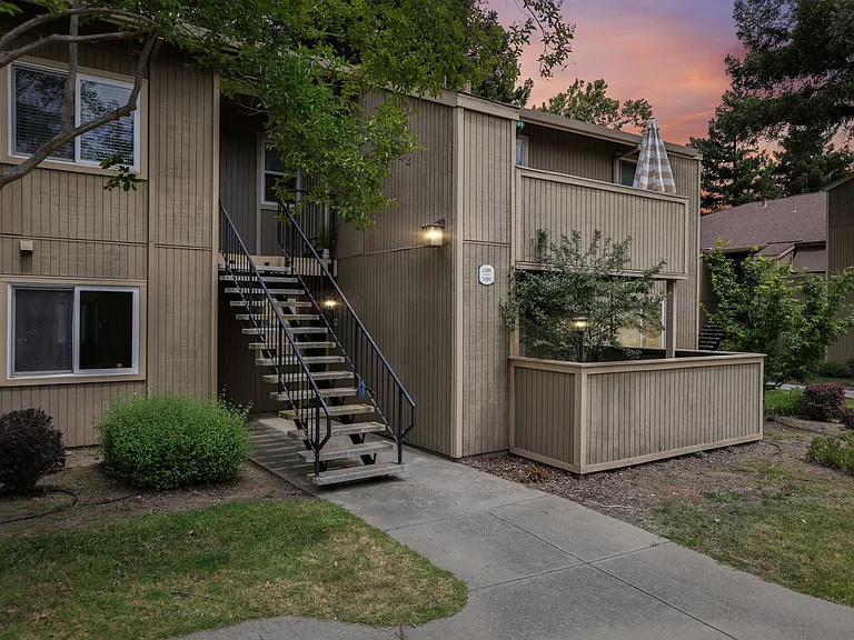 3383 Foxtail Ter — Photo 30