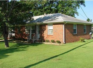 516 9th Ct, Pleasant Grove, AL 35127