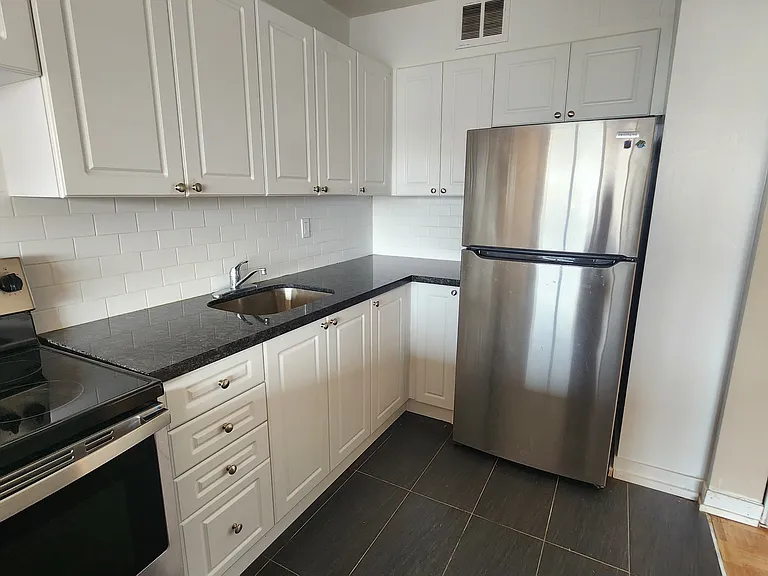470 Sentinel Rd — Photo 32