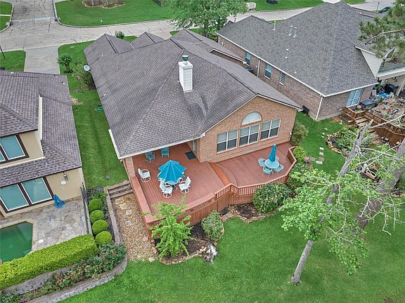 3rd image of 197 Monterrey Rd E