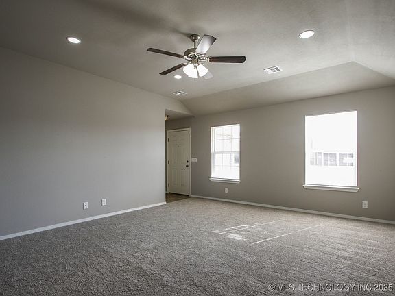 5th image of 25427 E 93rd Pl S