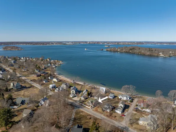 362 Island Avenue, Portland, ME 04108
