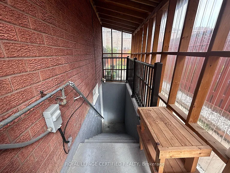 961 Stargazer Dr #BASEMENT — Photo 23