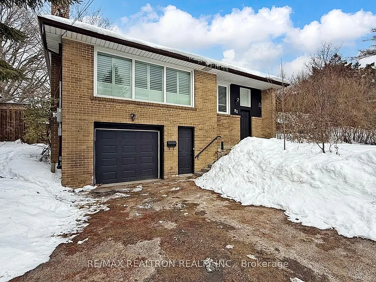 24 Fenelon Dr — Photo 4
