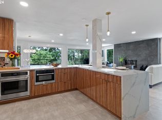 200 Burnham Rd UNIT 410, Lake Oswego, OR 97034