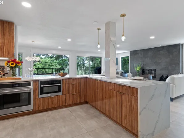 200 Burnham Rd Unit 410, Lake Oswego, OR 97034
