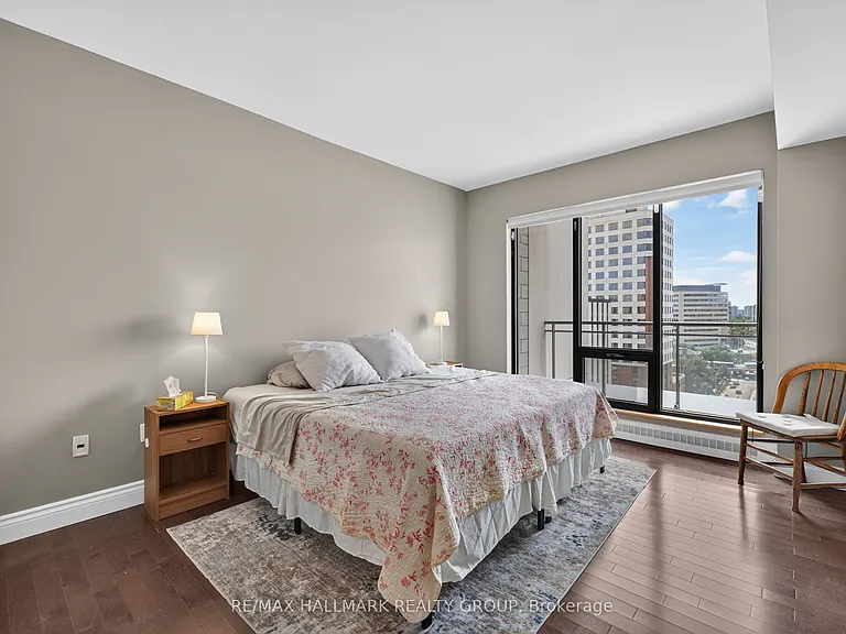 90 George St #1301 — Photo 15